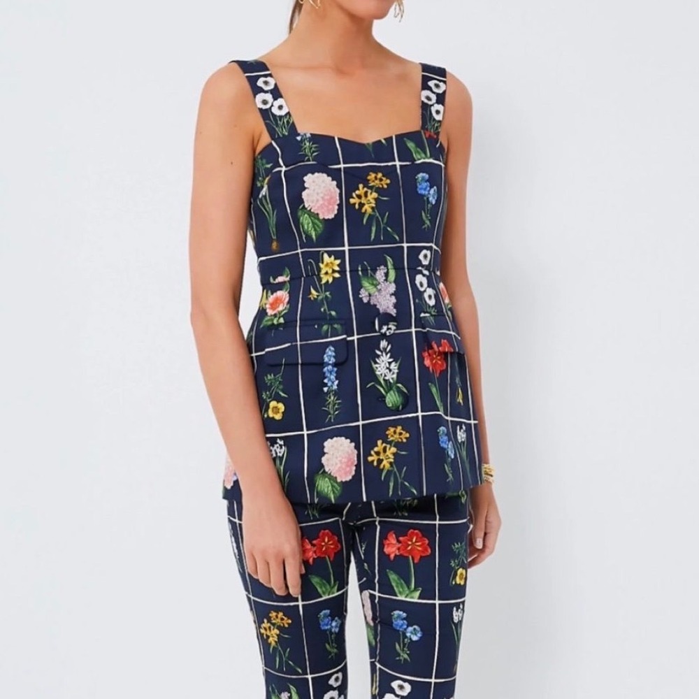 Tuckernuck Marnie Top Navy Blue‎ Fresh Buds Sleeveless Floral - Small